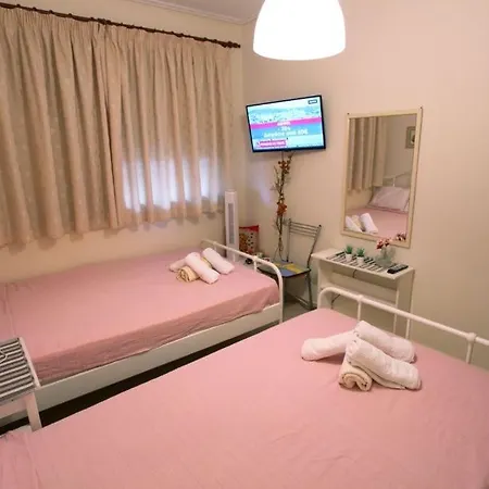 Luxury Flat In With Free Parking, 2' Mins From The Beach! 公寓 *