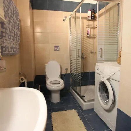 Luxury Flat In With Free Parking, 2' Mins From The Beach! 公寓