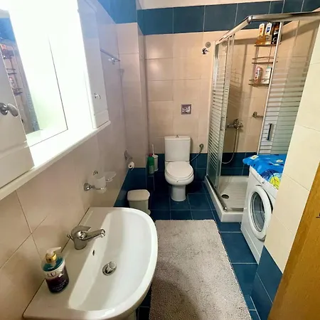 Appartamento Luxury Flat In With Free Parking, 2' Mins From The Beach! Neoi Poroi