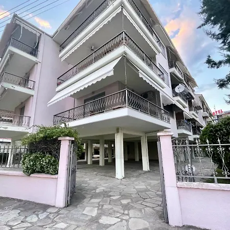 Appartamento Luxury Flat In With Free Parking, 2' Mins From The Beach!