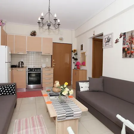 Luxury Flat In With Free Parking, 2' Mins From The Beach! * 尼欧波洛伊