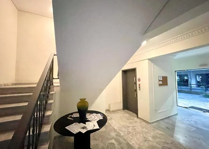 Luxury Flat In With Free Parking, 2' Mins From The Beach! Apartmán