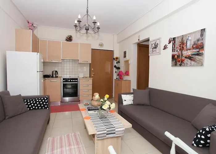 Luxury Flat In With Free Parking, 2' Mins From The Beach! * Néoi Póroi